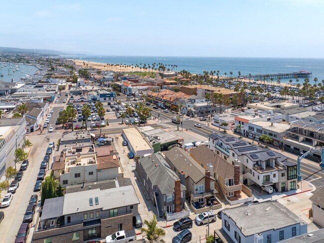 Building Photo - Furnished Extended Stay Rental through May 2026 - Balboa Peninsula, Newport Beach