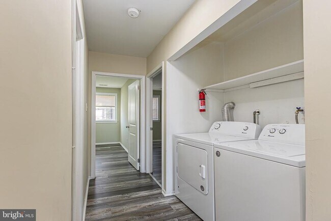 Building Photo - 9463 Ashton Rd