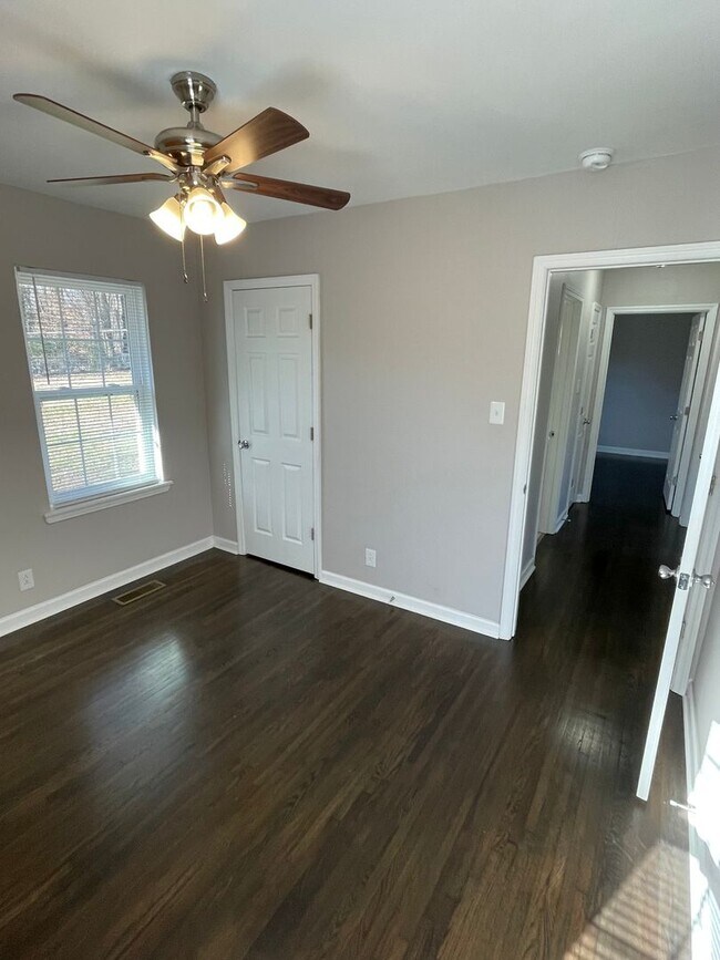 Building Photo - Renovated 1950's 3 Bedroom Home For Rent!
