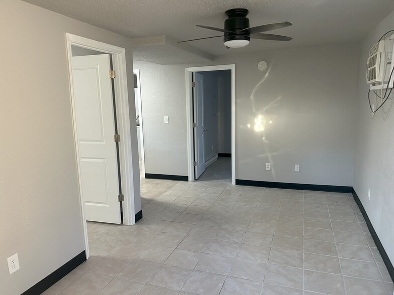 Lower - 613 N Franklin Ave