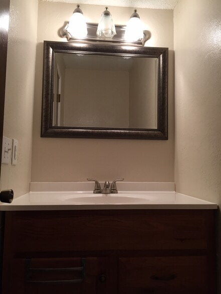 Half Bath - 1400 N Perkins Rd