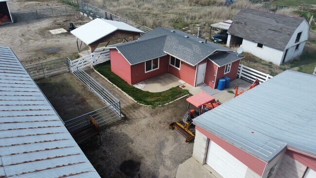 Building Photo - 5859 S