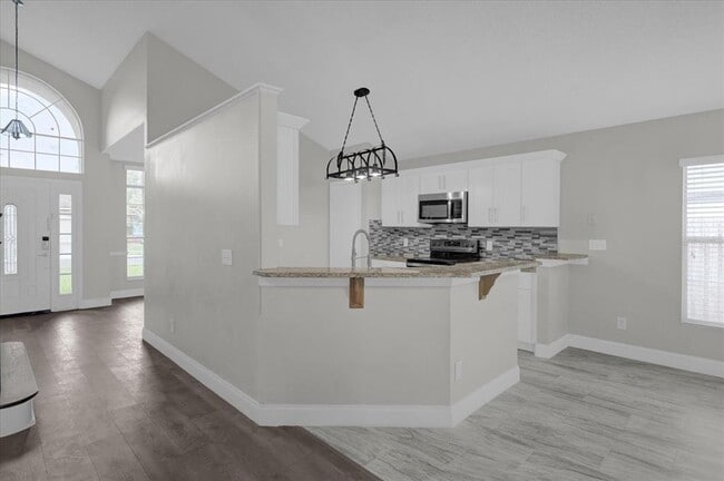 Building Photo - 10957 Norcross Cir