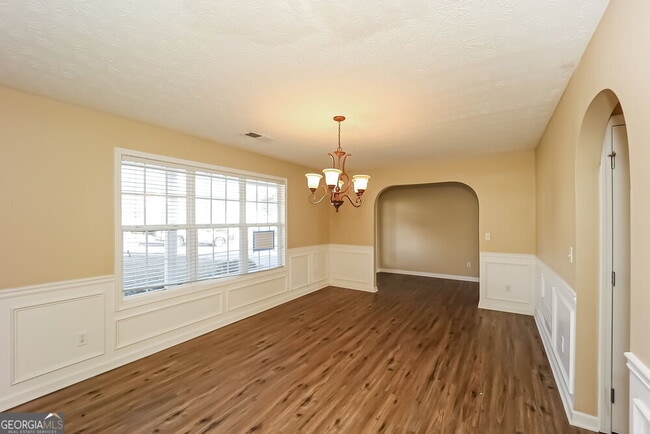 Building Photo - 210 Overlook Ct