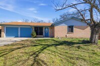 Building Photo - 1403 Little St
