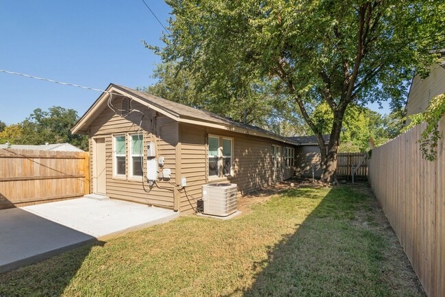 Building Photo - $500 Off The First Months Rent!! Location, Light & Lifestyle! 3-Bedroom Tulsa Beauty Near TU!