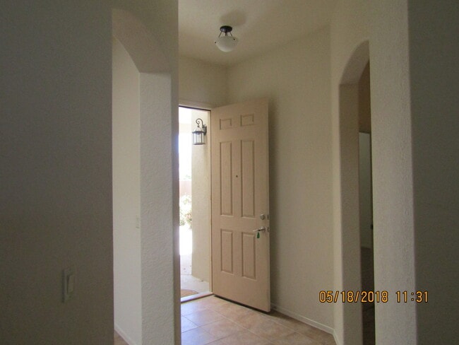 Building Photo - Beautiful 2 Bedroom/2 Bathroom Del Prado Condominium