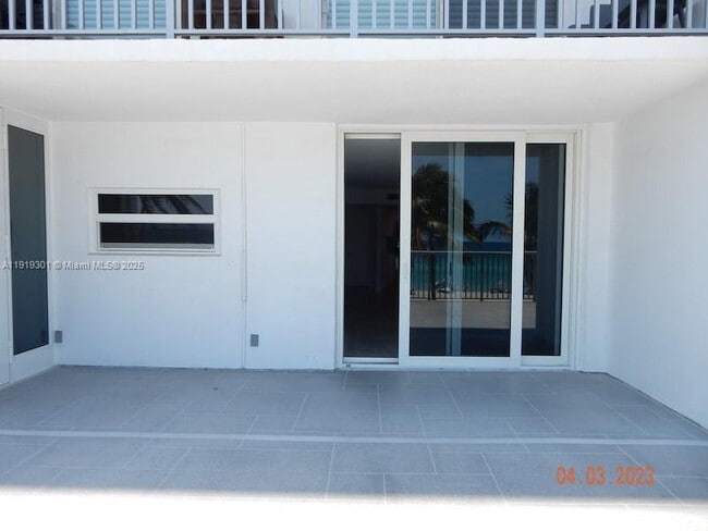 Building Photo - 400 N Surf Rd