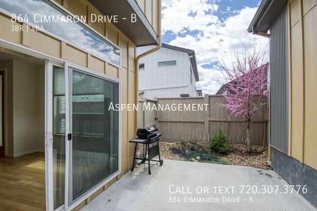 Building Photo - 864 Cimmaron Drive-B