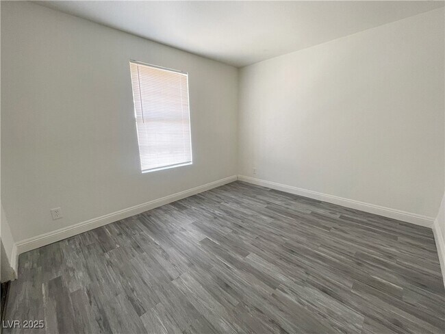 Building Photo - 2801 N Rainbow Blvd