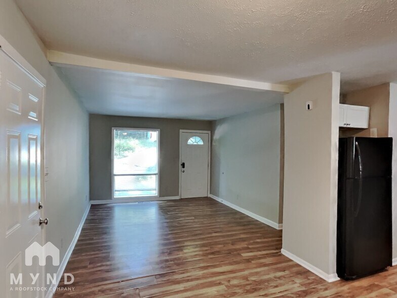 Building Photo - 502 Fairlane Cir NW