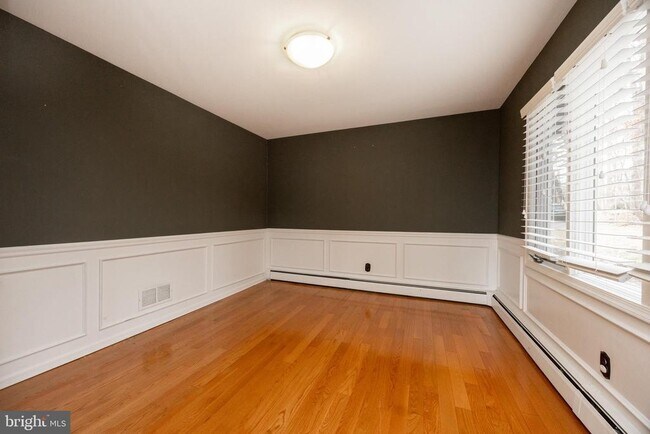 Building Photo - 1104 Tinker Hill Ln