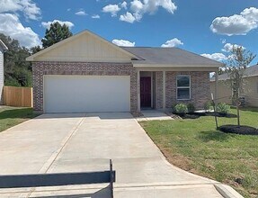 Building Photo - 15528 Briar Forest Dr