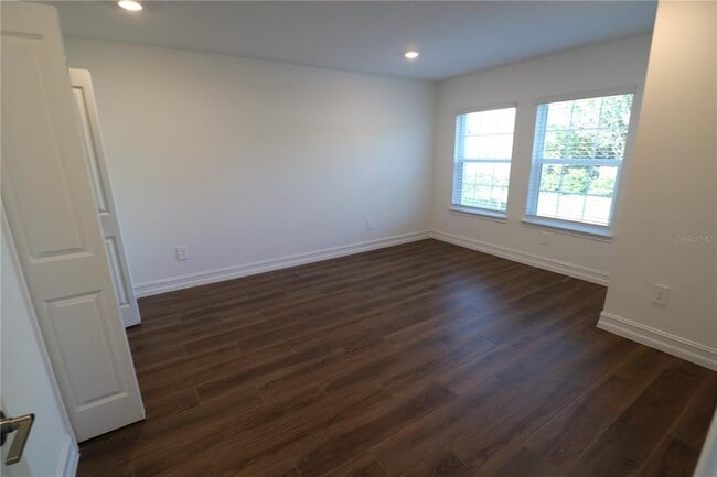 Building Photo - 4510 S Manhattan Ave