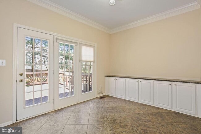 Building Photo - 4002 Rosemeade Dr
