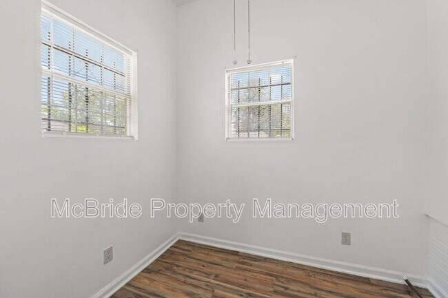 Building Photo - 1739 Cornell Dr