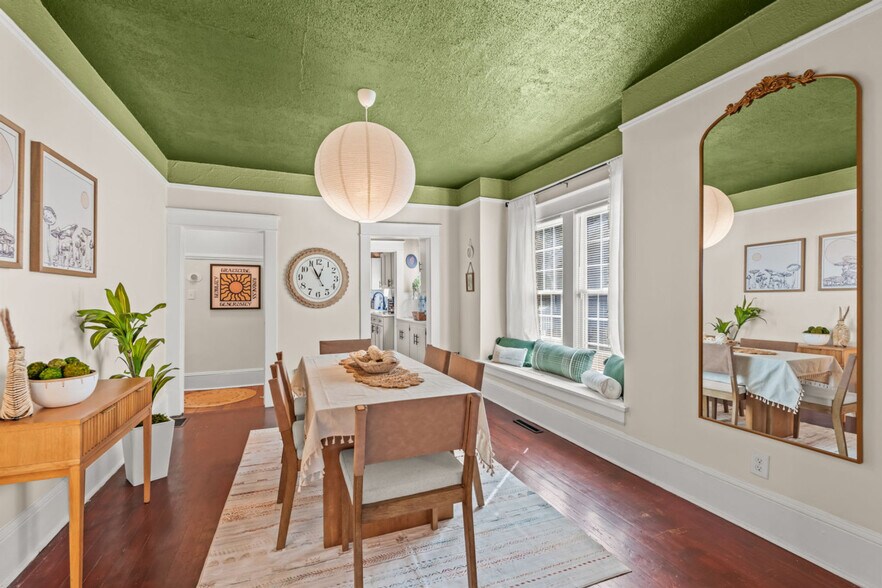 Building Photo - 808 Carrick St