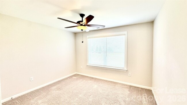 Building Photo - 1135 Overlake Dr