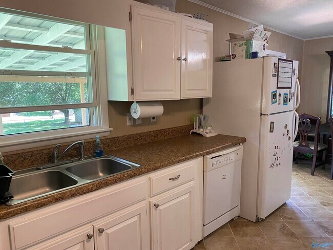 Building Photo - 512 Clift Dr