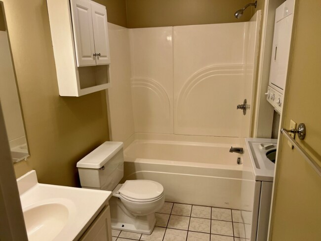 Building Photo - 2309 Adams Ave