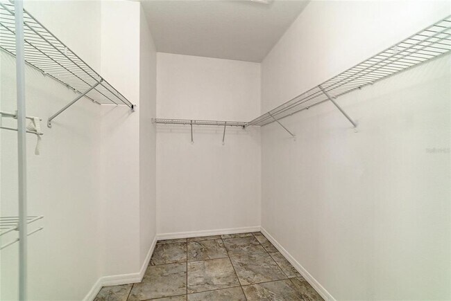 Building Photo - 4650 Woodbrook Dr