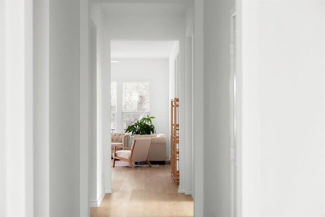 Building Photo - 4264 Hill House Ln