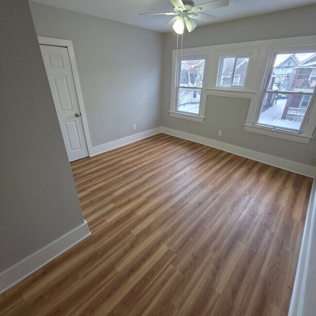 Building Photo - 1609 Hopkins Ave