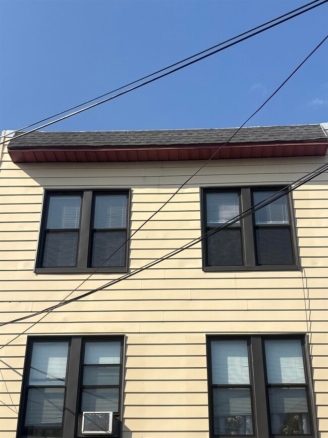 Building Photo - 1107 72nd St