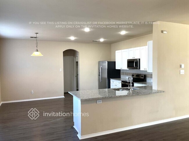 Building Photo - 1000 Pebblecreek Dr