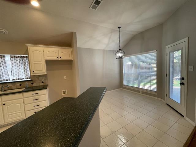 Building Photo - 2704 Crystal Glenn Cir