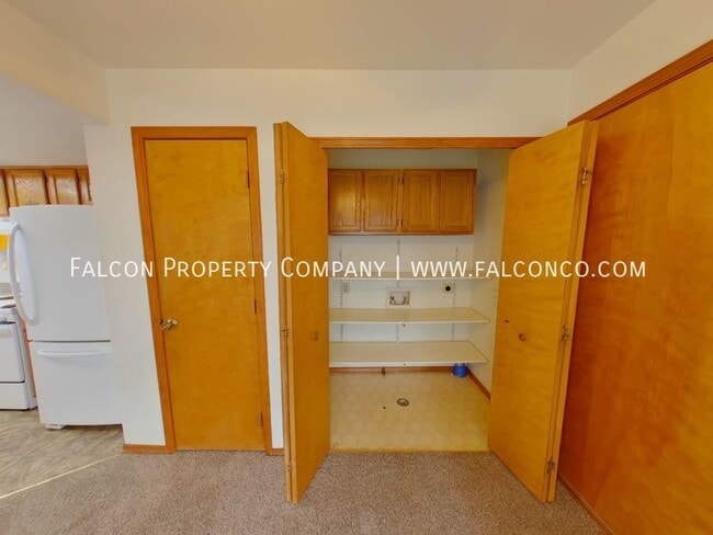 Building Photo - 2526 Elite Terrace