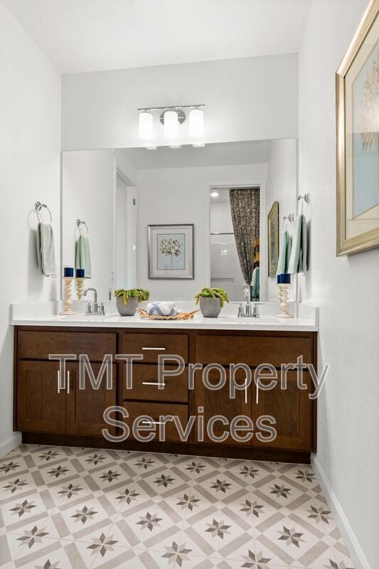 Building Photo - 2954 Valbonne Walk