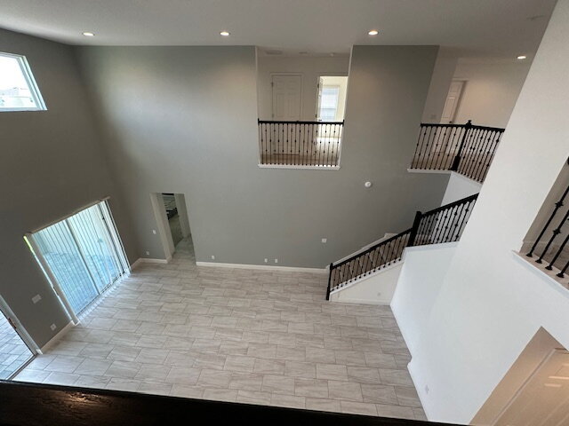 Building Photo - "Spacious Elegance in St. Cloud: 5-Bedroom...