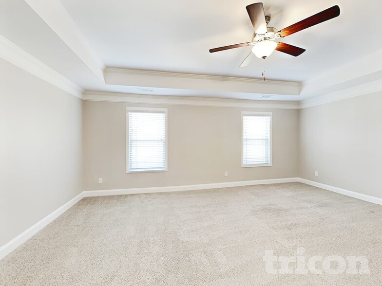 Building Photo - 821 Crescent Way