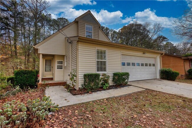 Building Photo - 2475 Nugget Dr SW