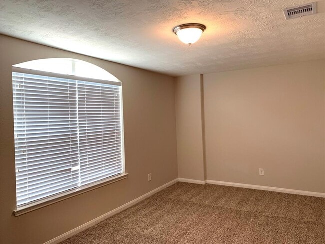Building Photo - 16954 Creek Mountain Dr
