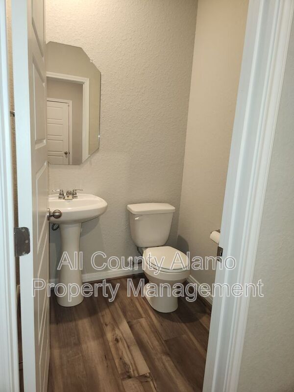 Building Photo - 9511 Bonito Fls Dr