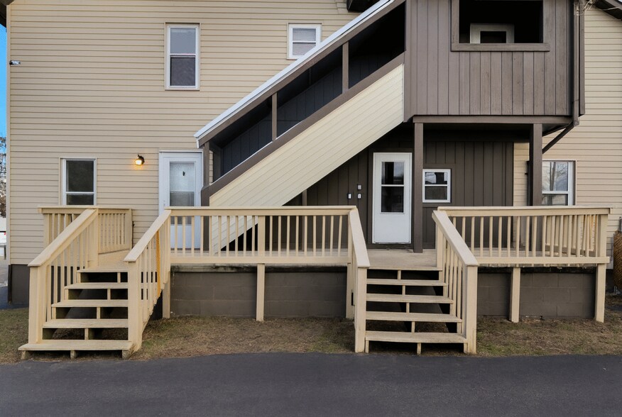 Building Photo - 820 N Pennsylvania Ave