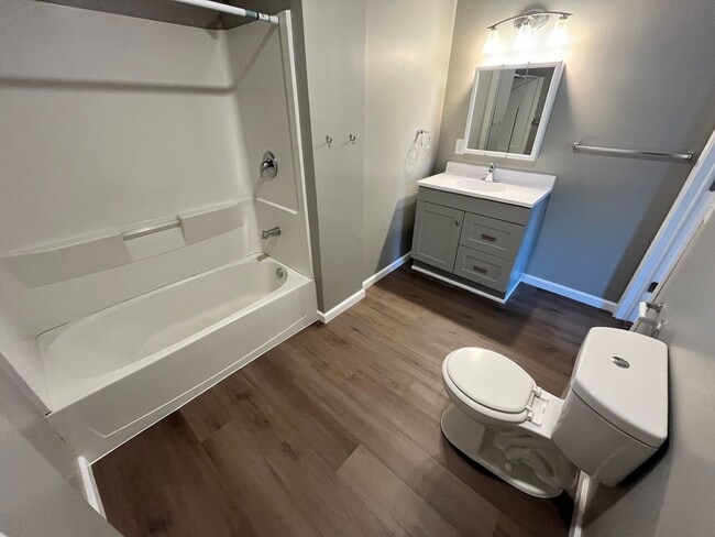 Building Photo - 1743 Trinity Blvd