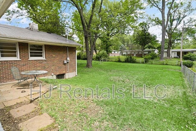 Building Photo - 160 St Benedict Ln