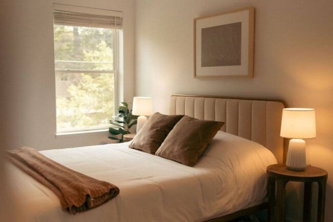 Building Photo - Modern three bedroom, two bath, Scandinavi...