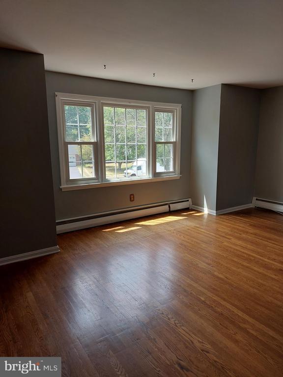 Building Photo - 13 Heatherwood Hill