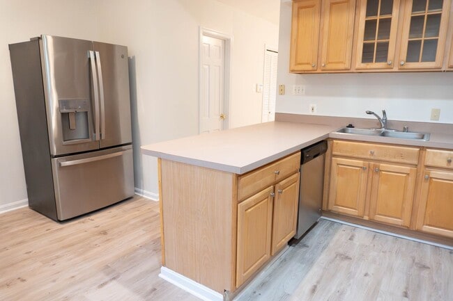 Building Photo - Charming Capitol Hill Home Near Lincoln Park – Modern Comfort Meets Historic Elegance