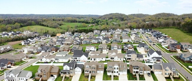 Building Photo - Durham Farms of Hendersonville!