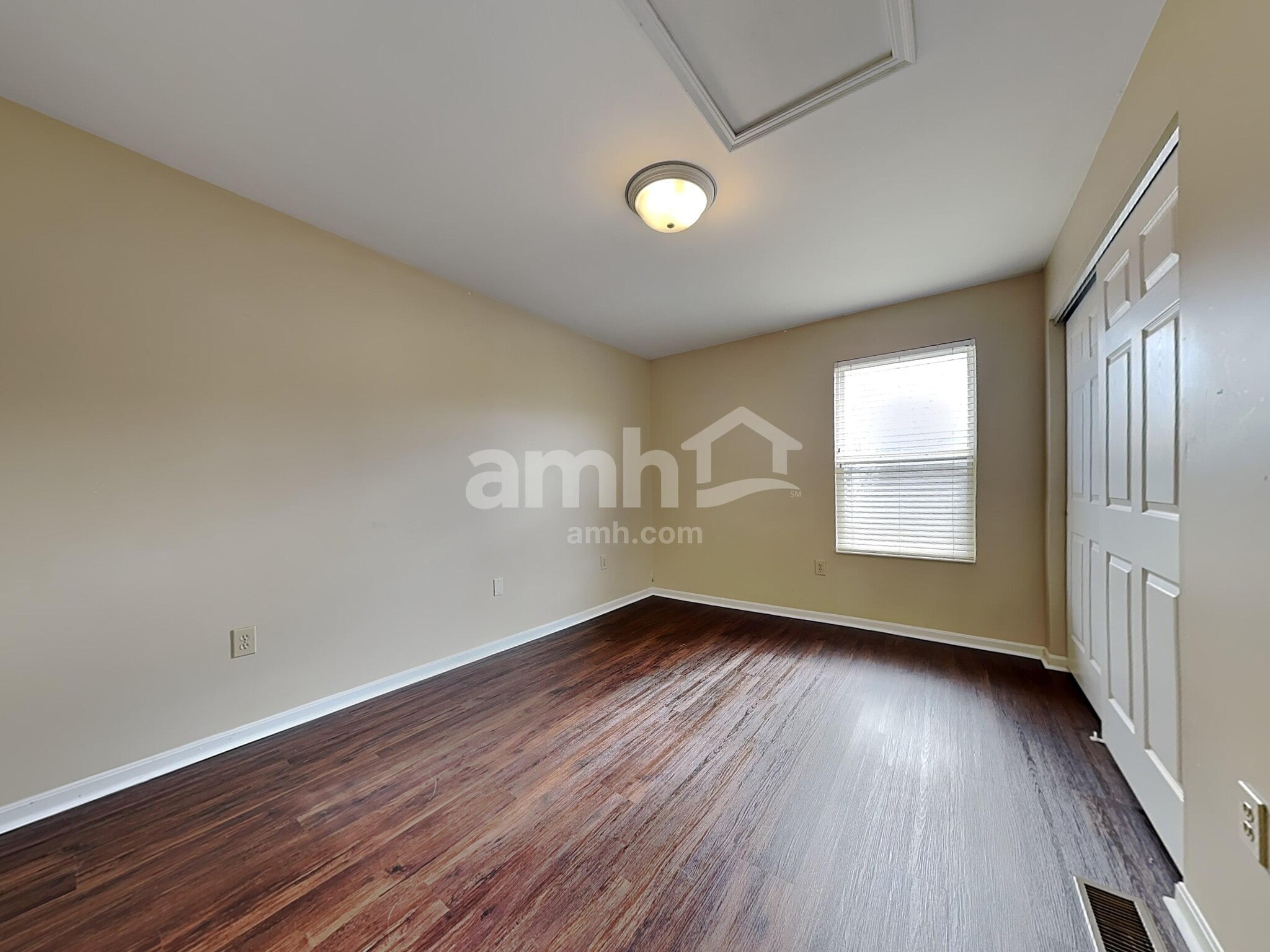 Building Photo - 2618 Spring Mill Pl