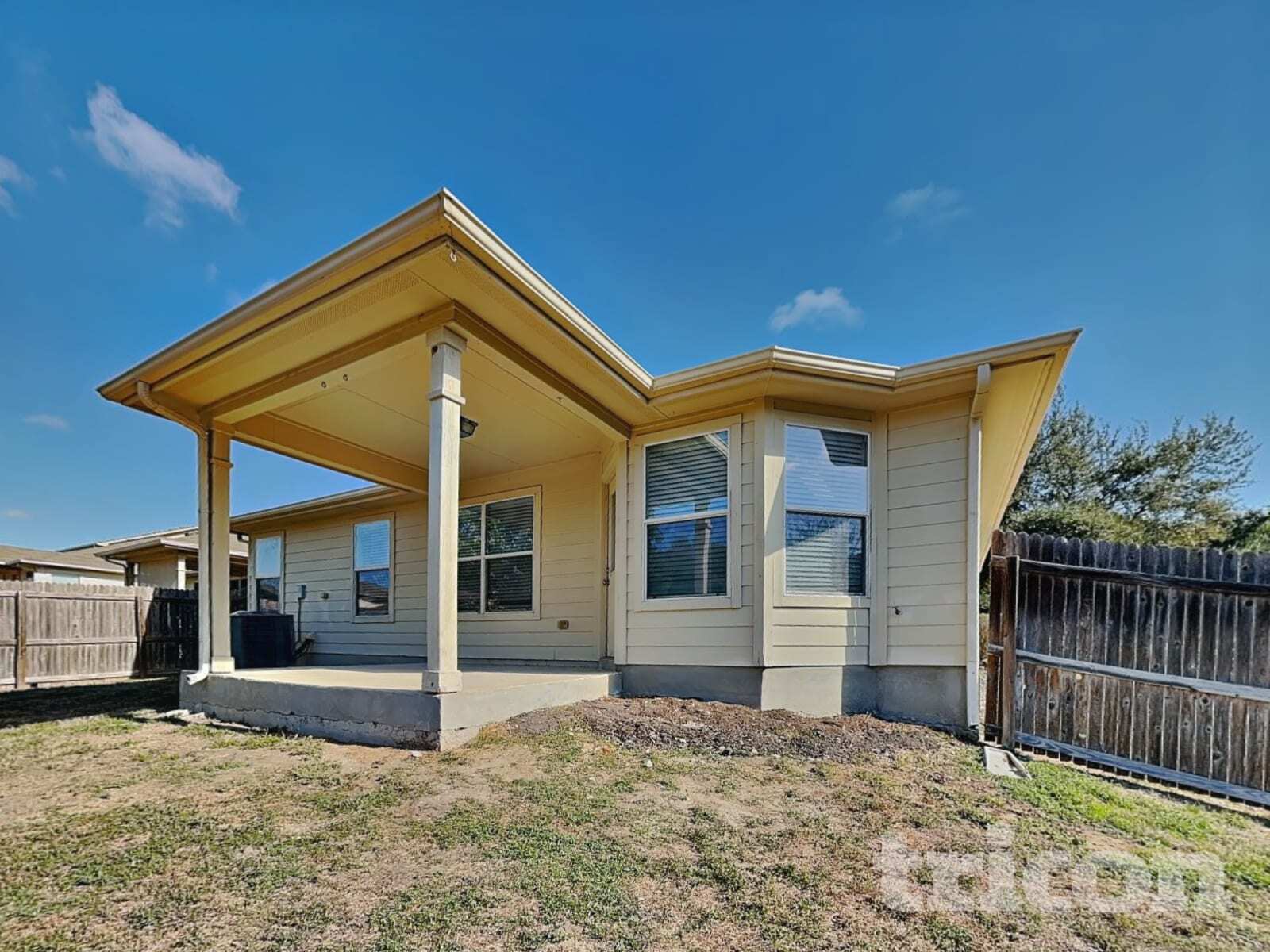 Building Photo - 201 Hereford St