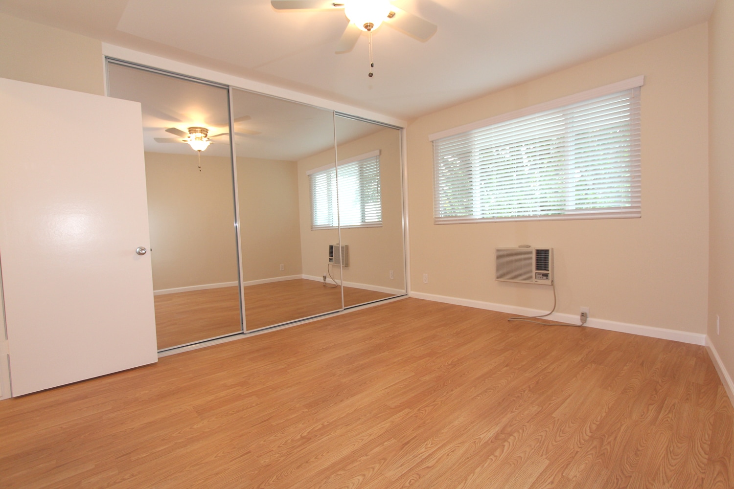 Bedroom 1 - 4800 Woodley Ave