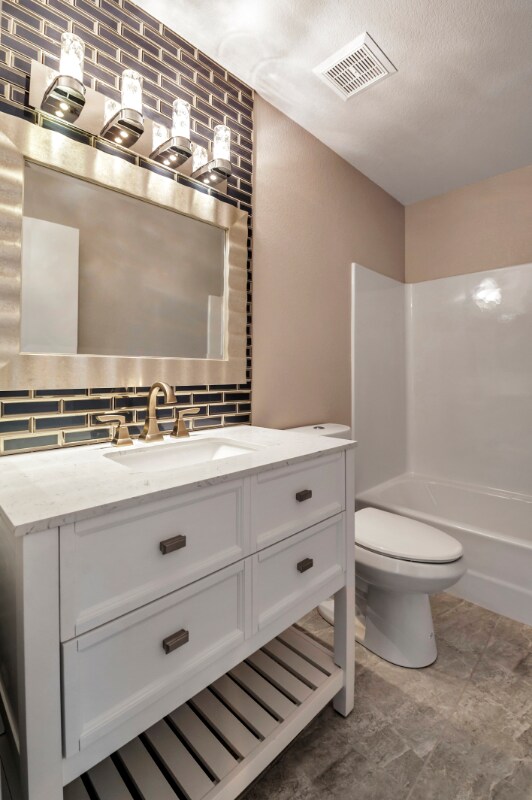 Building Photo - 2515 E Villa Maria Dr