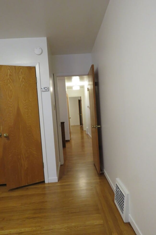 Building Photo - Cow Hollow - 2 Bedroom Flat