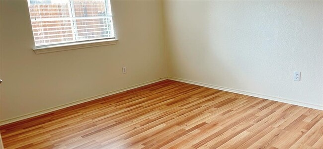 Building Photo - 2705 Blackstone Cove